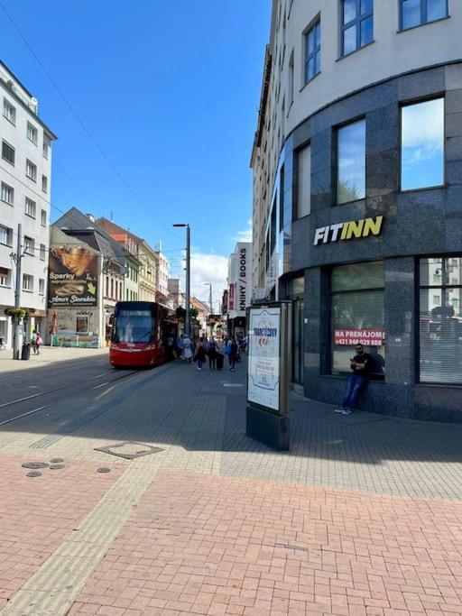 1St May Plaza Bratislava Eksteriør billede